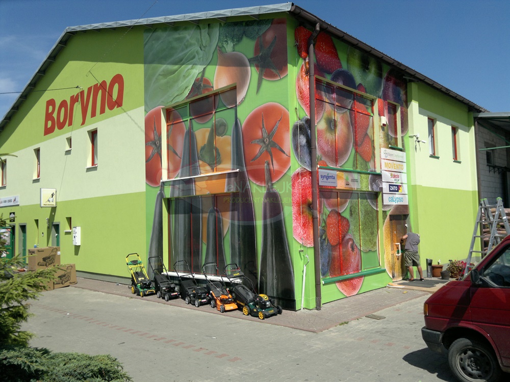 naklejka na elewacji